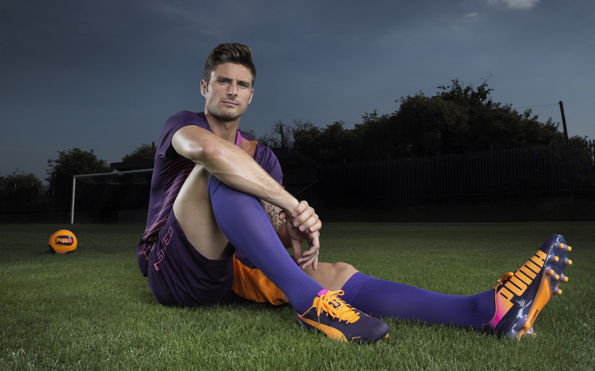 五大联赛中场组合是否趋于一控一防搭配，五大联赛中锋